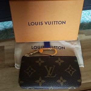 💥SOLD💥100% Authentic Louis Vuitton Key Pouch